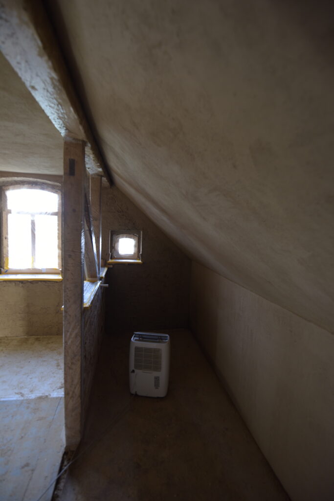 Dachschräge Wandheizung armiert